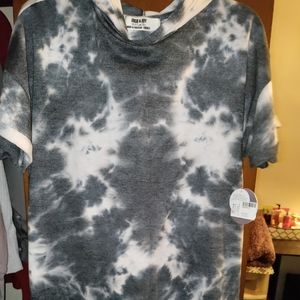 Light weight dress with hood